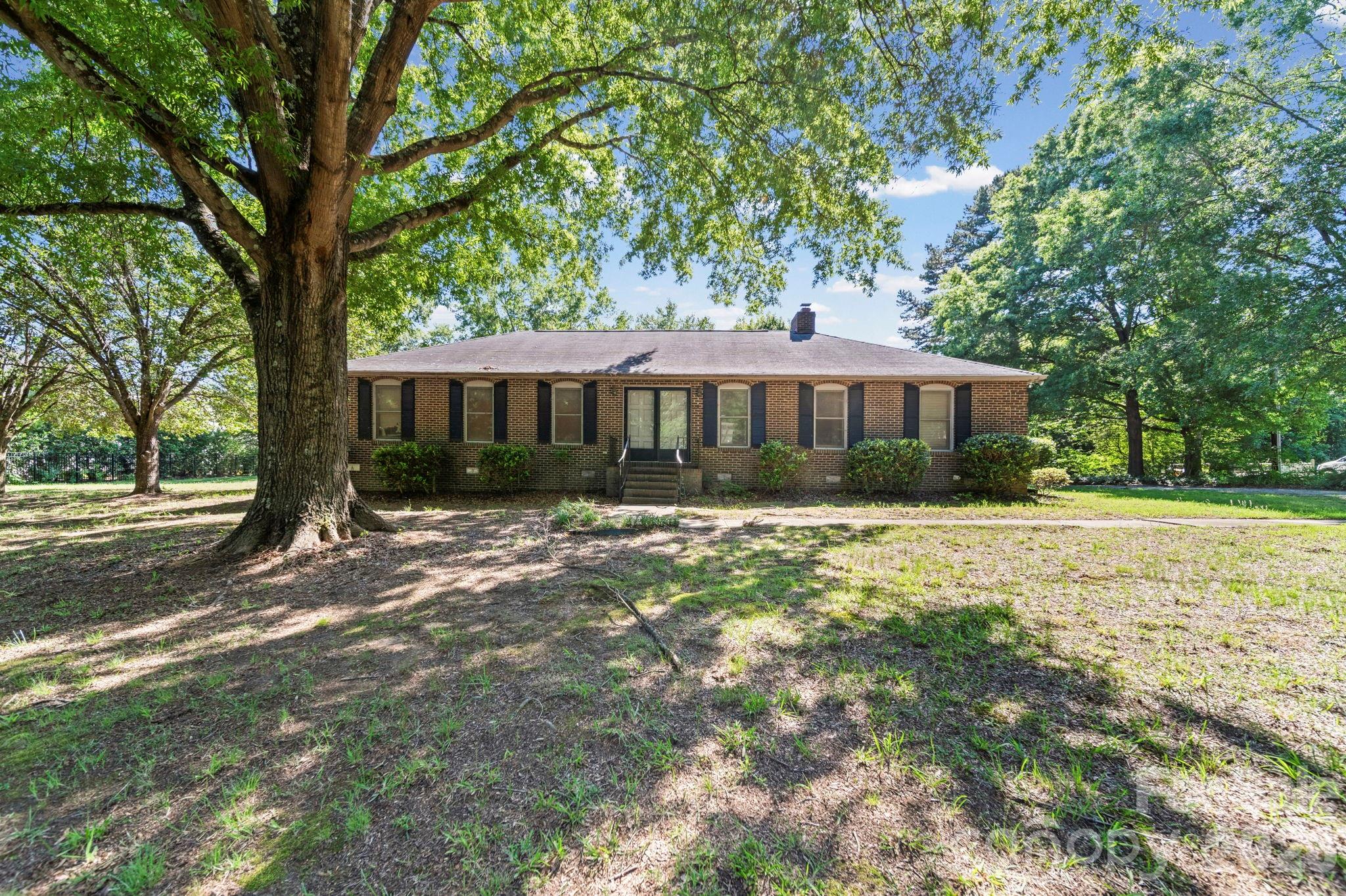 14424 Rocky River, Davidson, NC — property listing photo 1
