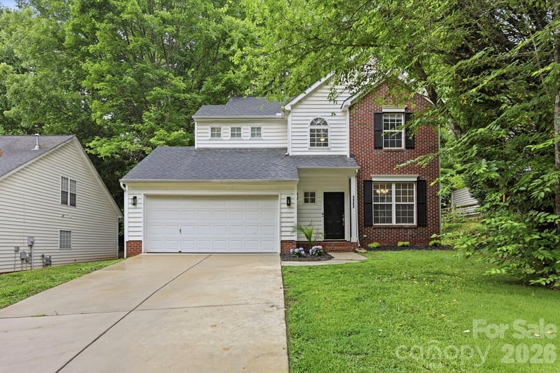 4902 Windchase Lane, Charlotte, NC - 3 beds, 2.5 baths, 1,629 sqft - $369,900