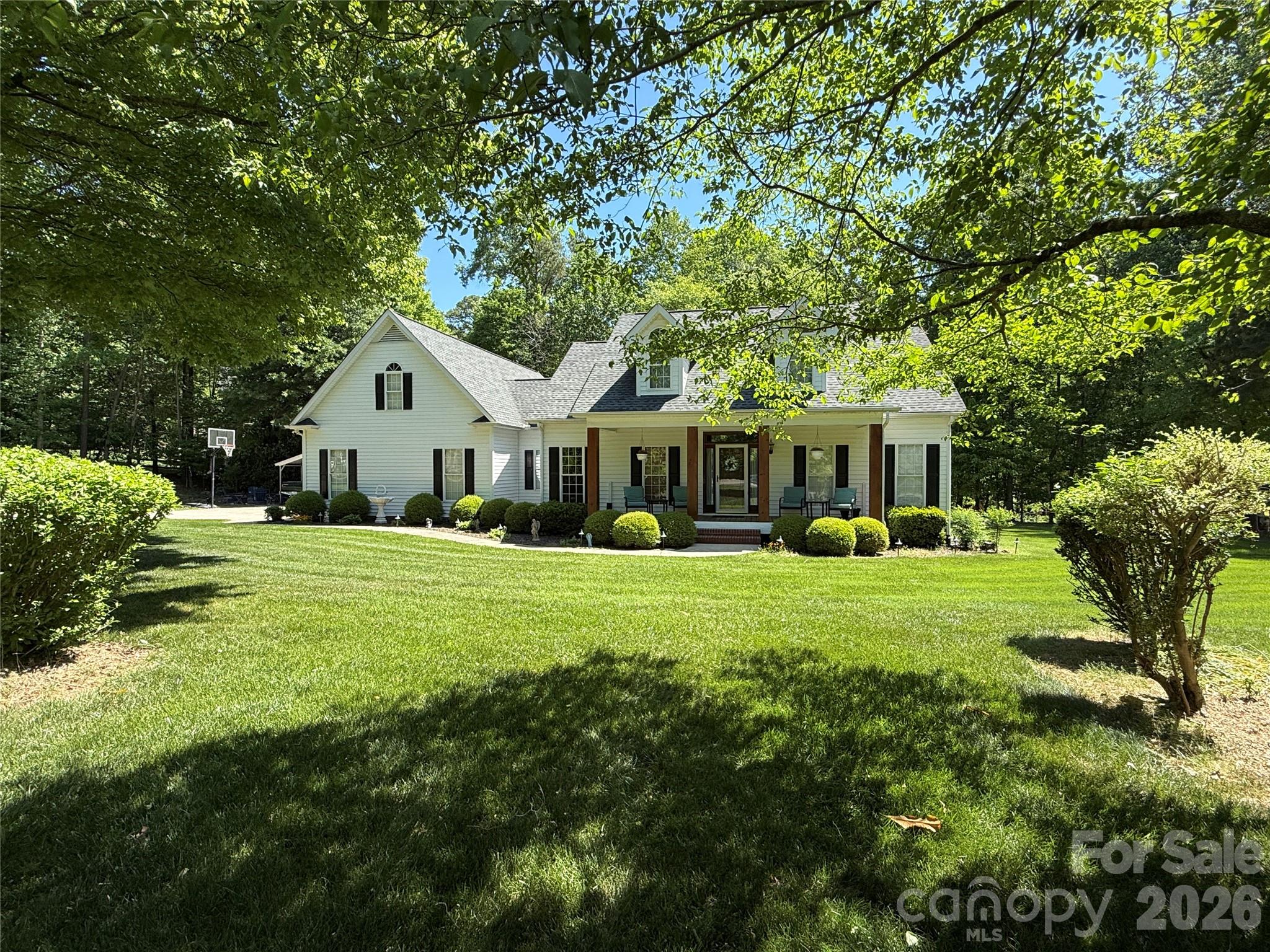 2230 Wedgewood, Matthews, NC — property listing photo 1