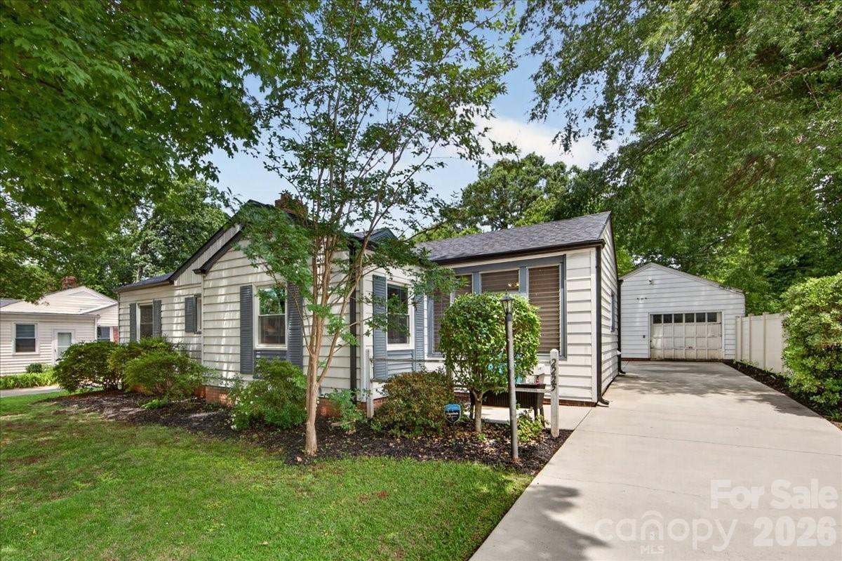 2225 Ashley, Charlotte, NC — property listing photo 1