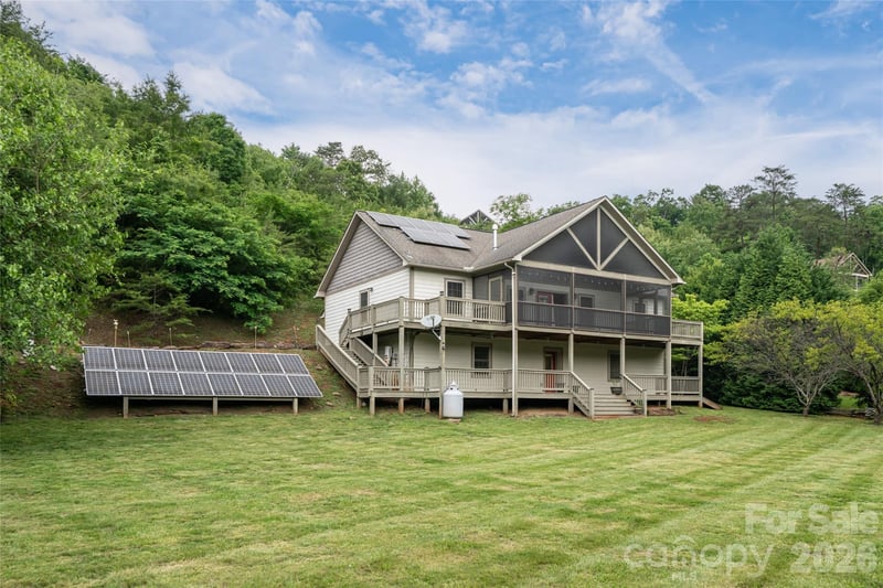 980 S River Road, Sylva, NC - 4 beds, 3 baths, 1,513 sqft - $610,000