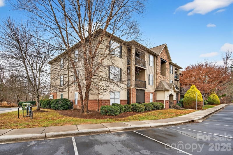 202 Brickton Village Circle Apt 201, Fletcher, NC - 3 beds, 2 baths, 1,120 sqft - $265,000