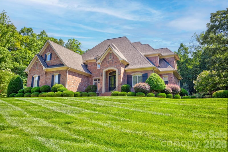 6005 Willowood Road, Kannapolis, NC - 5 beds, 4.5 baths, 4,054 sqft - $1,263,000