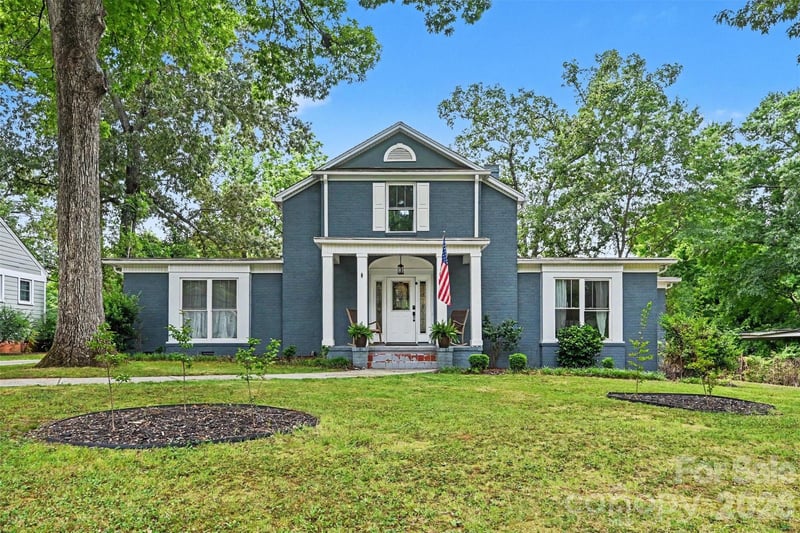 855 W Marion Street, Shelby, NC - 3 beds, 2.5 baths, 2,723 sqft - $400,000