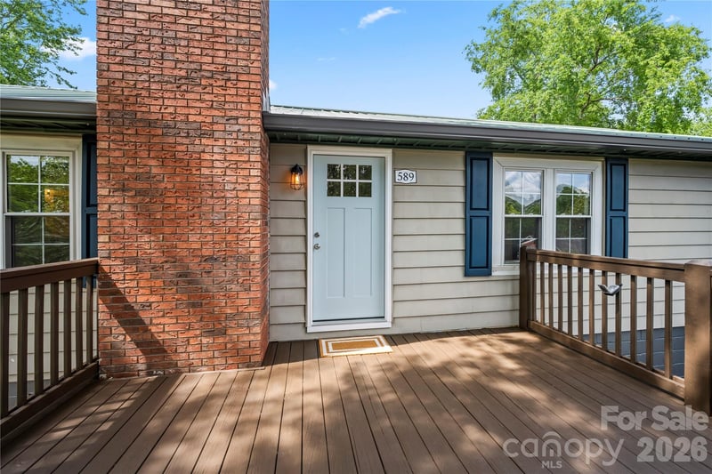 589 Sand Hill Road, Asheville, NC - 3 beds, 2 baths, 1,413 sqft - $449,000
