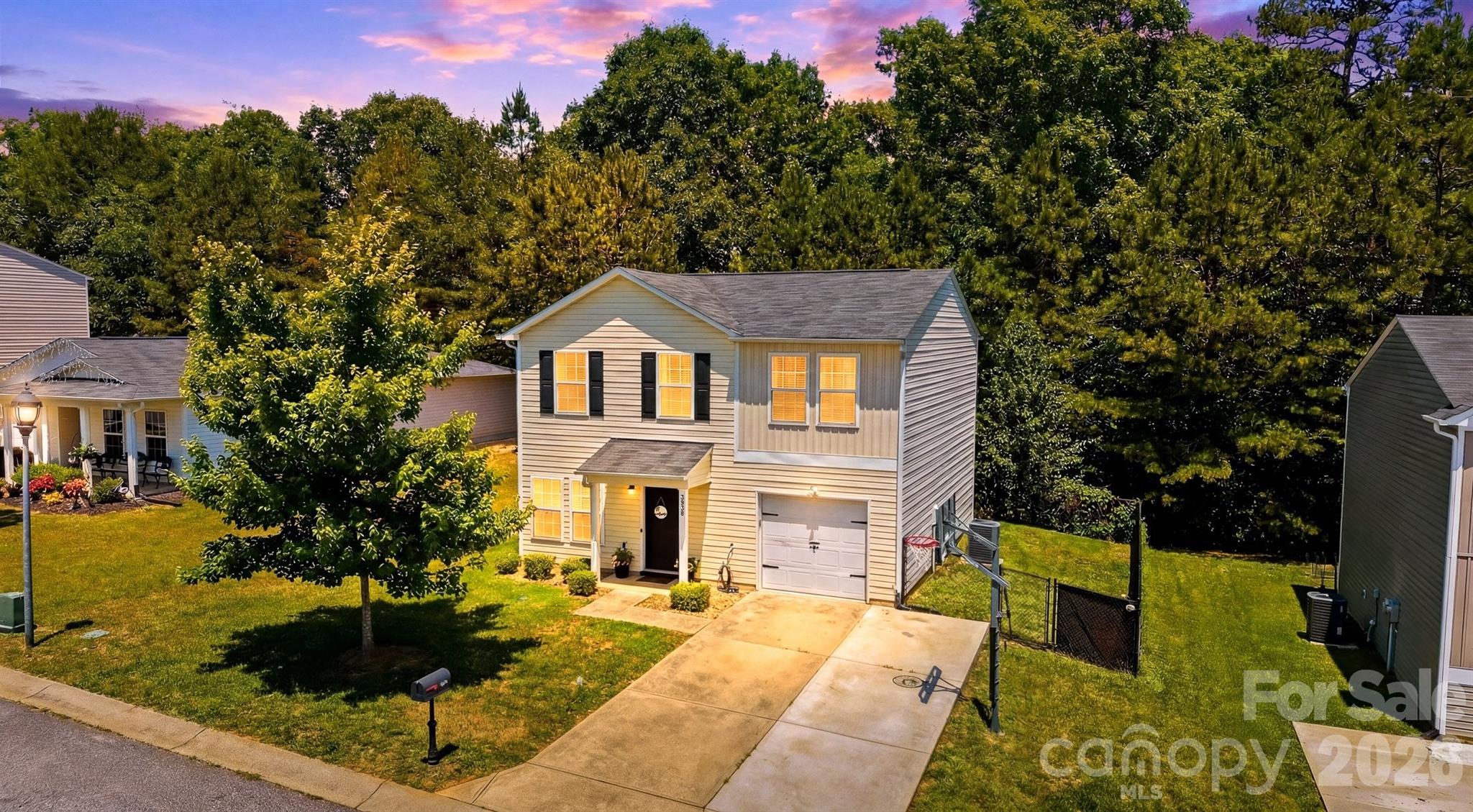 3938 Hemingway Drive NW, Hickory, NC — property listing photo