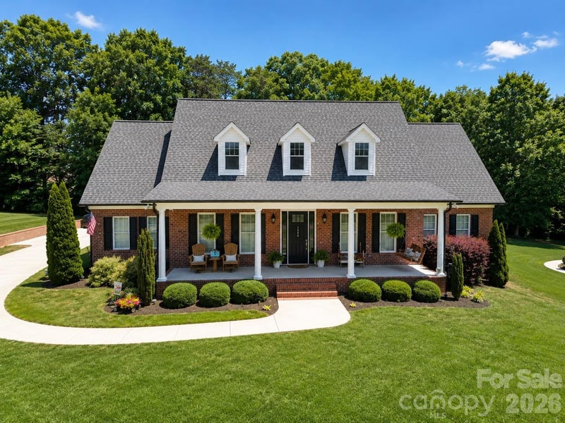 1550 Laudun Drive, Lincolnton, NC - 3 beds, 3 baths, 3,216 sqft - $700,000