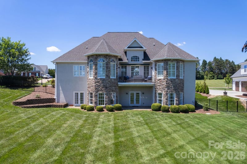120 Augusta Lane, Shelby, NC - 5 beds, 3.5 baths, 4,448 sqft - $589,000