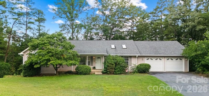 27 Red Maple Drive, Weaverville, NC - 3 beds, 4 baths, 1,987 sqft - $560,000