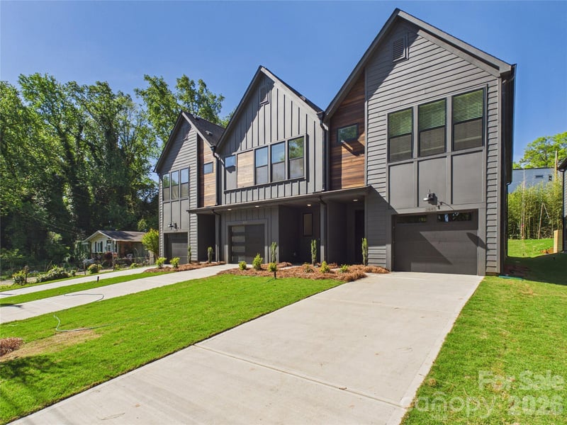 2645 Ravencroft Drive Apt 2C, Charlotte, NC - 3 beds, 2.5 baths, 2,027 sqft - $530,000