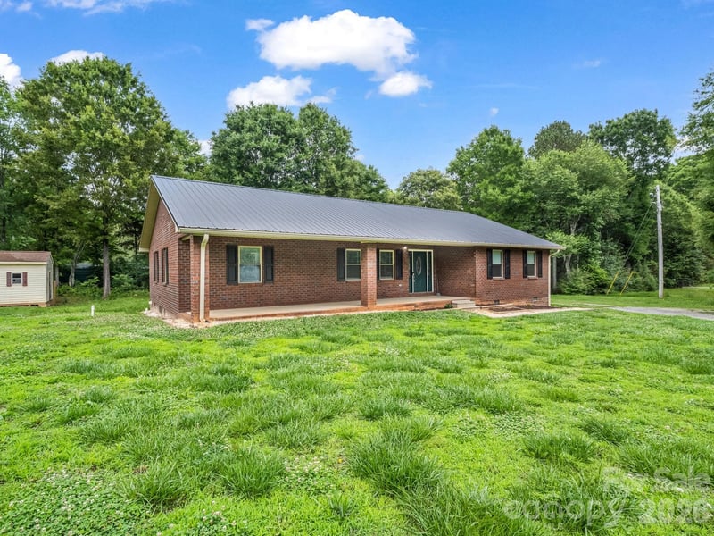 103 Ross Road, Shelby, NC - 3 beds, 2 baths, 1,909 sqft - $353,900