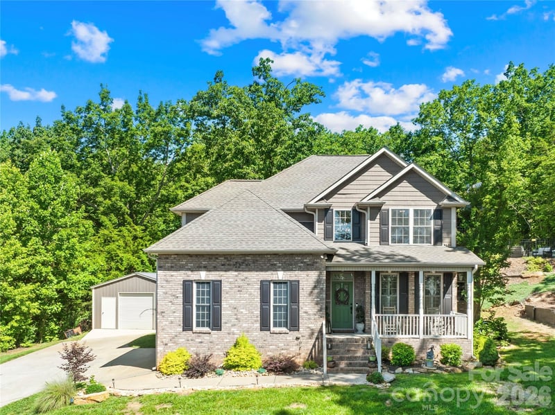 244 Mark Ryan Lane, Dallas, NC - 3 beds, 2.5 baths, 2,158 sqft - $675,000