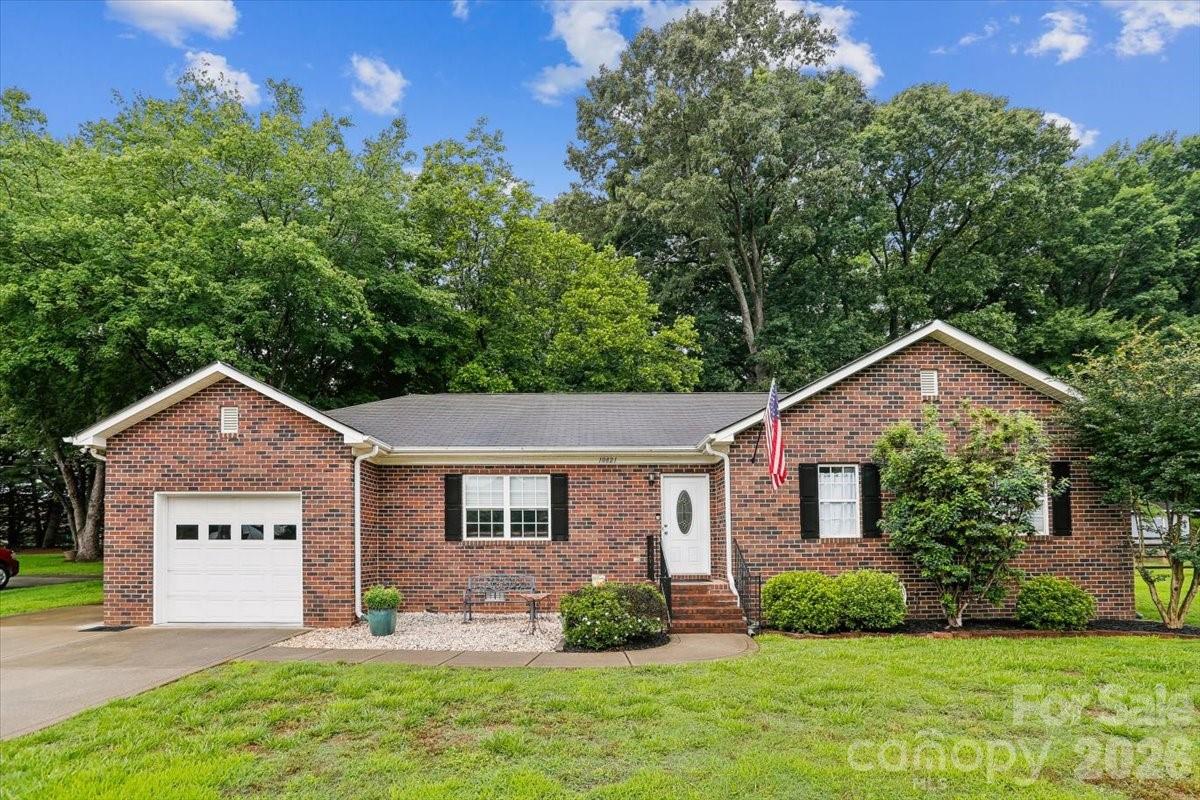 10821 Hampton, Charlotte, NC — property listing photo 1