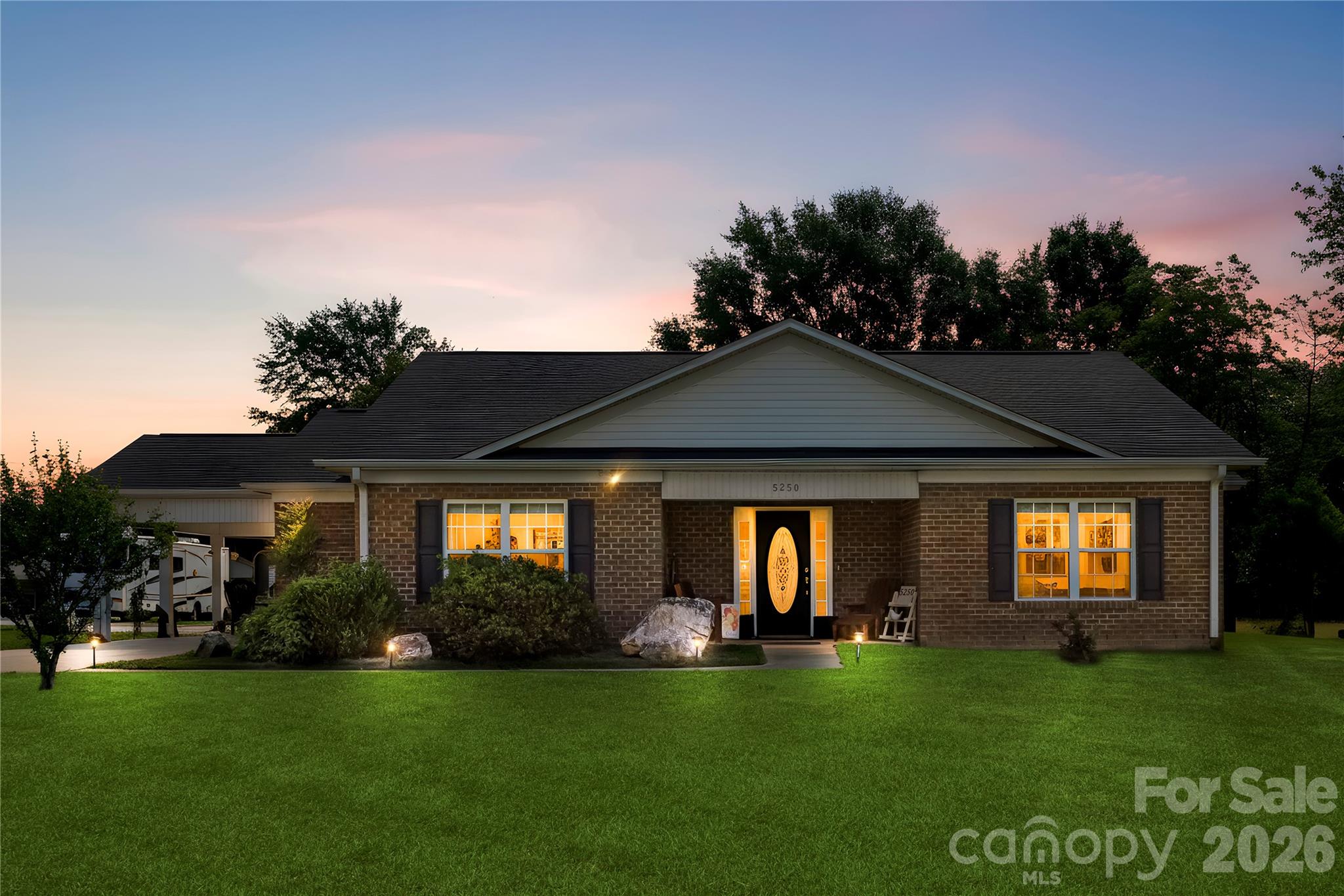 5250 Hickory Grove Road, Mount Holly, NC. property listing photo