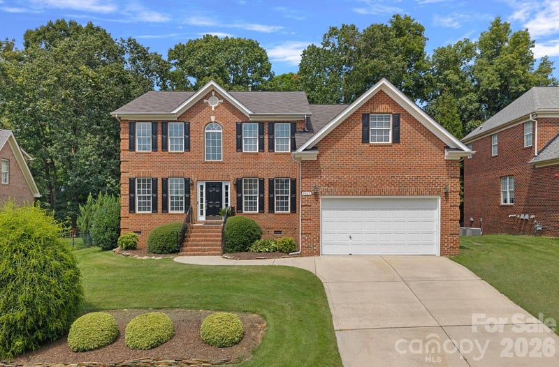 9329 Uxbridge Lane, Huntersville, NC - 4 beds, 3.5 baths, 3,054 sqft - $749,900