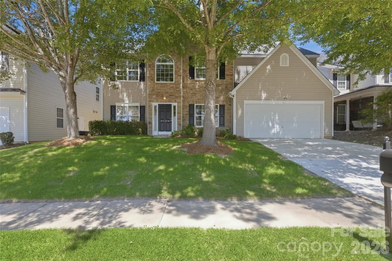 2700 Piersland, Matthews, NC - 4 beds, 3 baths, 2,813 sqft - $490,000