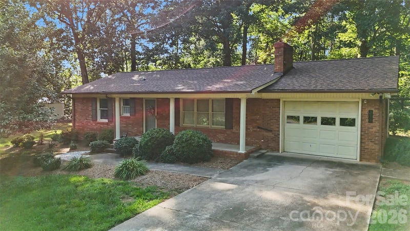 213 Bostian Lake Road, Statesville, NC - 2 beds, 2 baths, 1,176 sqft - $279,000