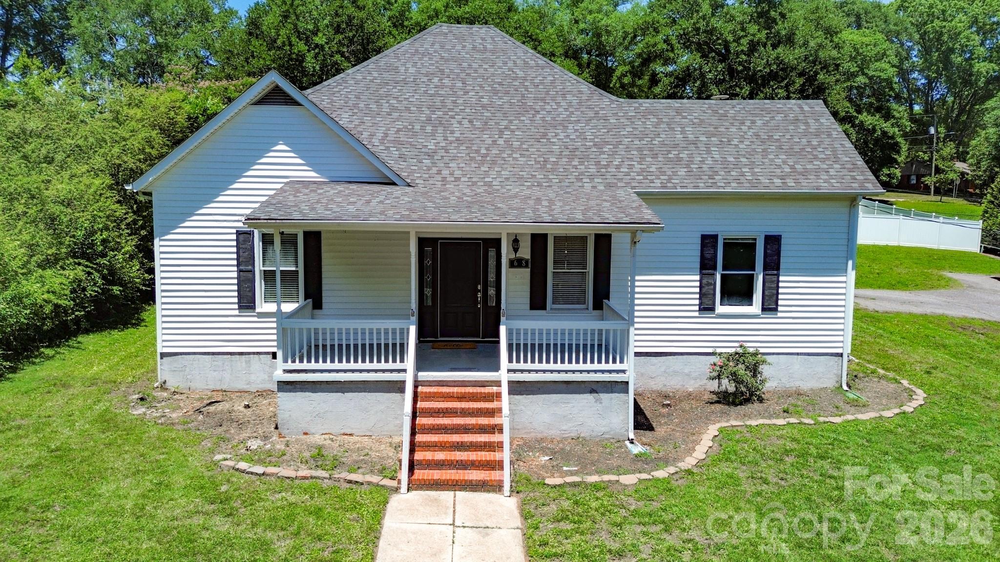 638 W MAIN Extension, Lincolnton, NC — property listing photo