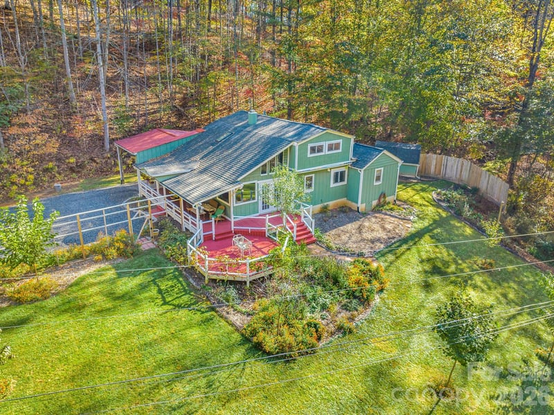 226 Fish Pond Lane, Burnsville, NC - 2 beds, 2.5 baths, 1,308 sqft - $489,000