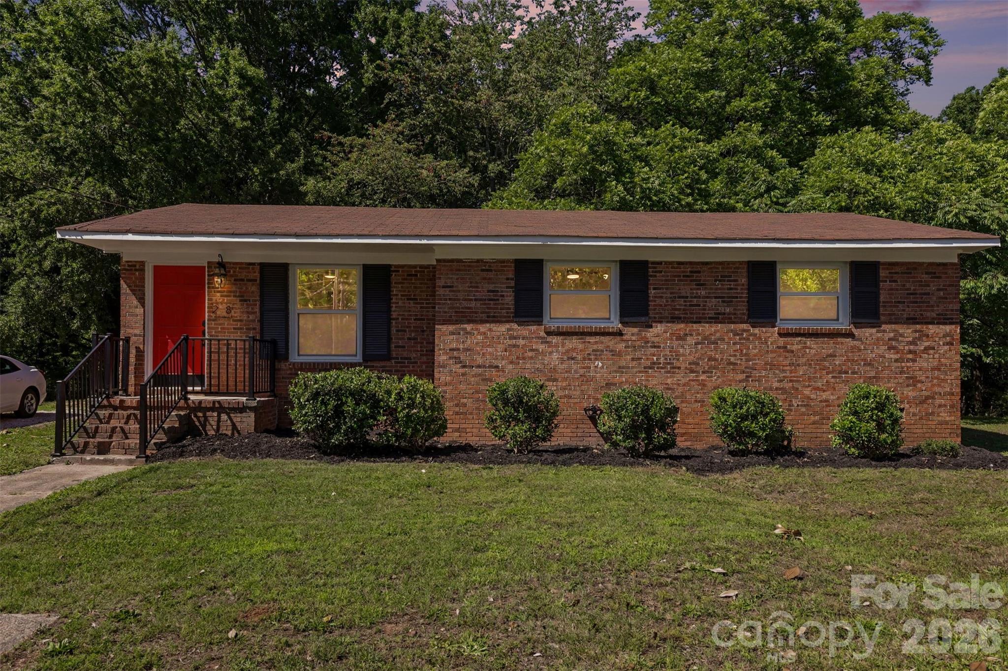 28 Maiden Lane, York, SC. property listing photo