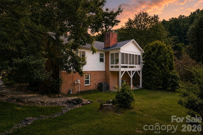 20 Mallard Court, Brevard, NC - 4 beds, 3 baths, 2,230 sqft - $580,000