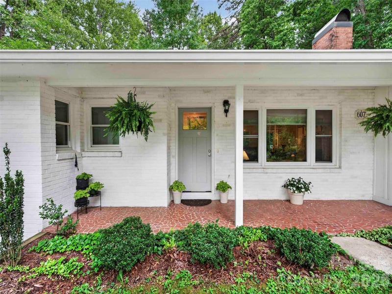 52 Melody Lane, Saluda, NC - 4 beds, 3 baths, 2,283 sqft - $575,000