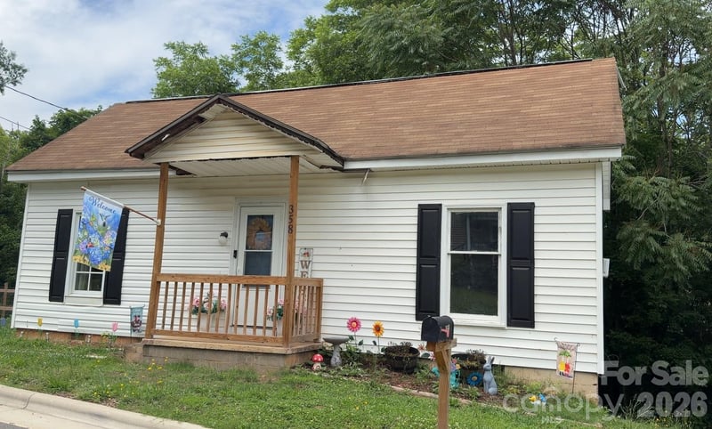 358 Nesbit Avenue, Mooresville, NC - 1 bed, 1 bath, 950 sqft - $200,000