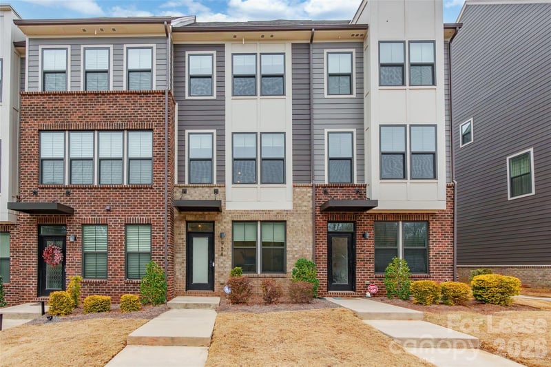 924 Broad River Lane, Charlotte, NC - 4 beds, 3.5 baths, 1,869 sqft - $2,750