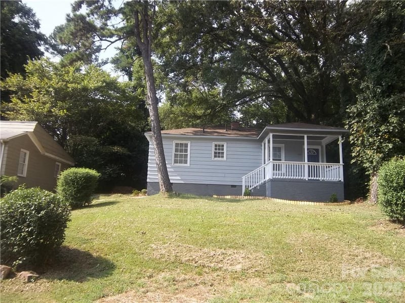2431 Columbus Circle Apt 15, Charlotte, NC - 2 beds, 2 baths, 962 sqft - $289,000