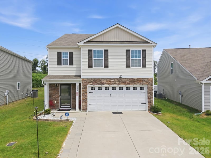 1706 Gaston Mountain, Dallas, NC - 5 beds, 3 baths, 2,440 sqft - $359,990