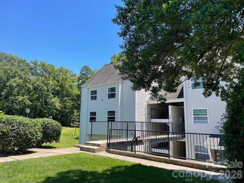 9119 Spyglass Place b, Charlotte, NC - 2 beds, 2 baths, 966 sqft - $119,500