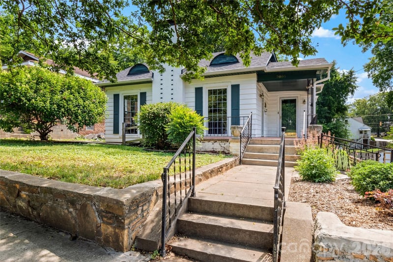 2805 Bon Air Avenue, Winston Salem, NC - 3 beds, 1 bath, 1,257 sqft - $149,900