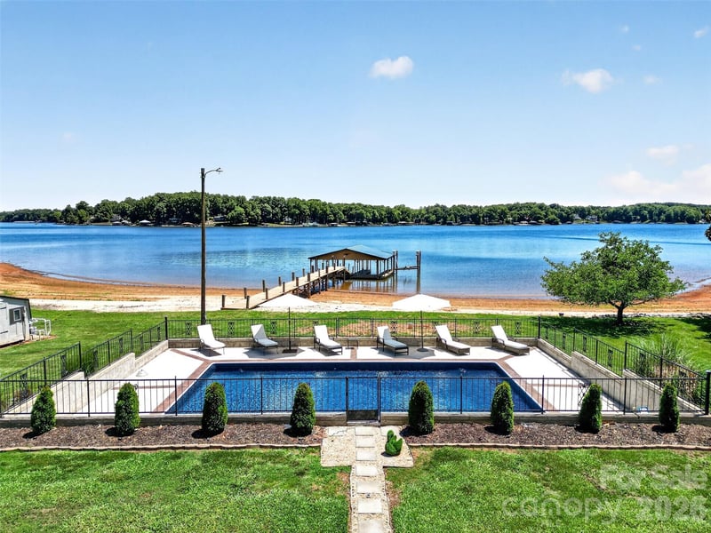 615 Kenway Loop, Mooresville, NC - 4 beds, 5.5 baths, 4,763 sqft - $2,290,000
