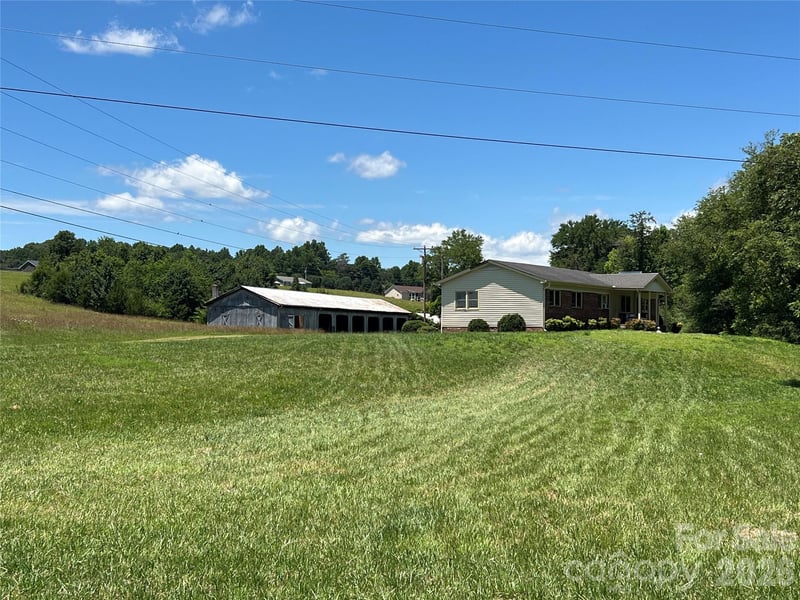4405 Maple Creek Road, Rutherfordton, NC - 3 beds, 3 baths, 1,500 sqft - $390,000