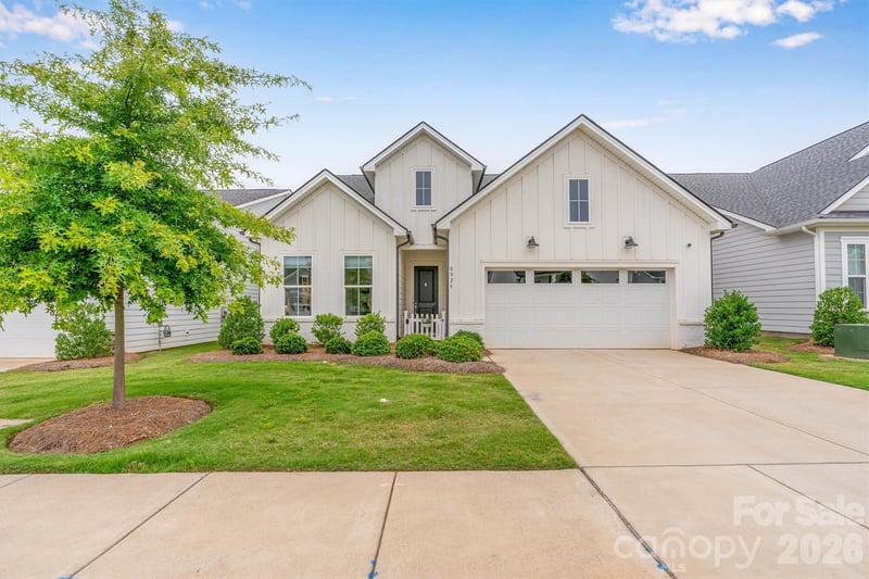 8025 Brookbank Drive, Charlotte, NC - 2 beds, 2 baths, 1,720 sqft - $549,900