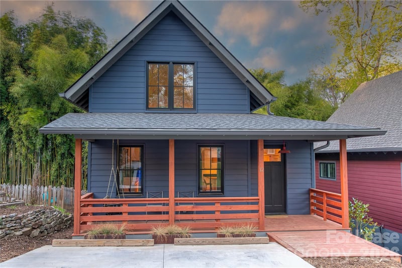 12 Waverly Road, Asheville, NC - 2 beds, 2.5 baths, 1,472 sqft - $3,500/mo