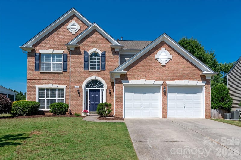 8518 Dennington Grove, Charlotte, NC - 4 beds, 3 baths, 2,305 sqft - $625,000