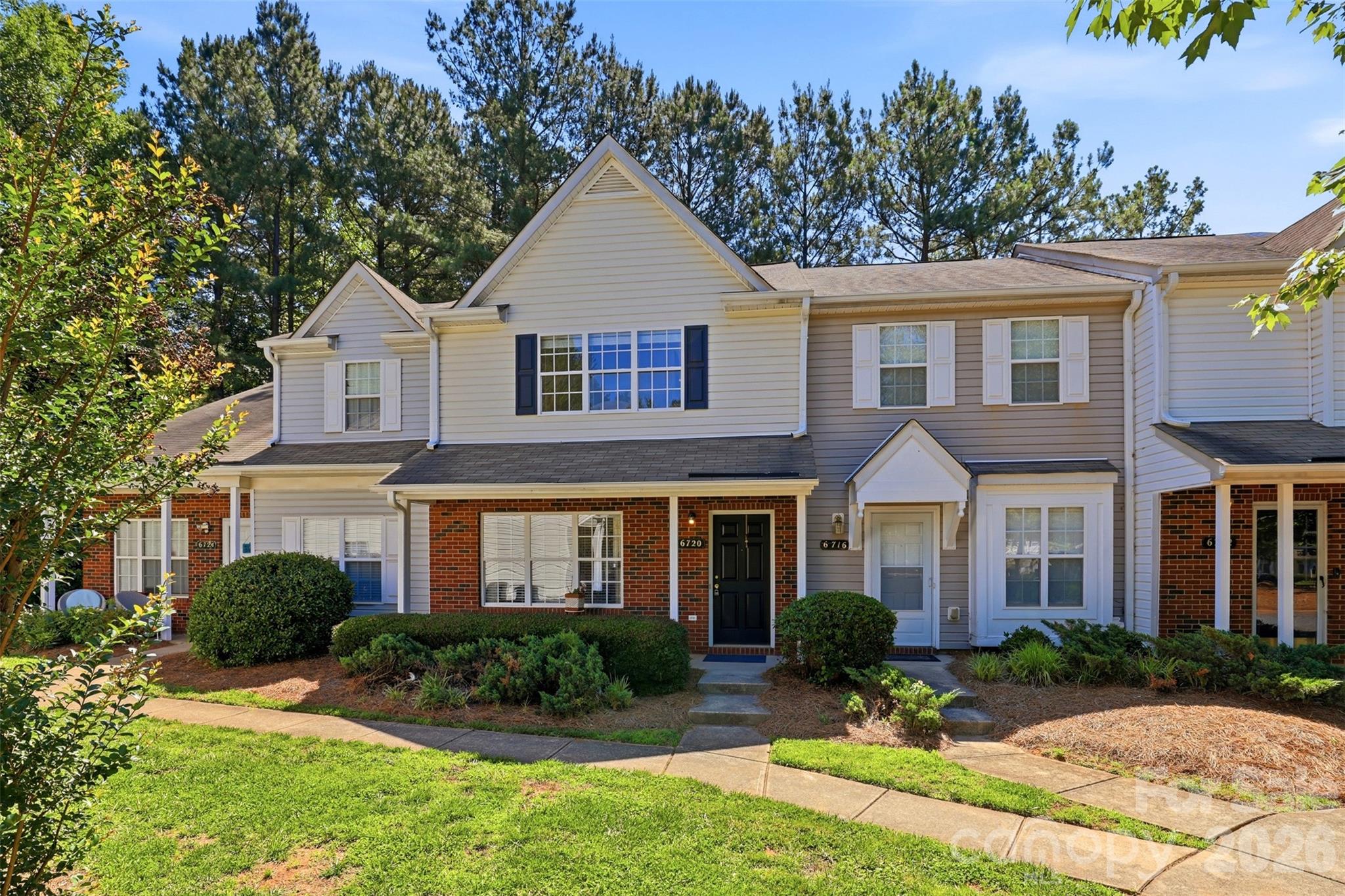 6720 Cypress Tree, Charlotte, NC — property listing photo 1