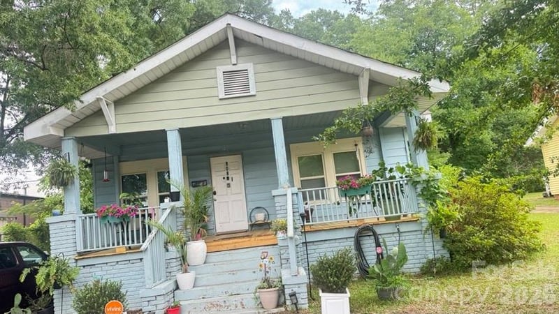 808 Norris Avenue, Charlotte, NC - 2 beds, 1 bath, 980 sqft - $260,000