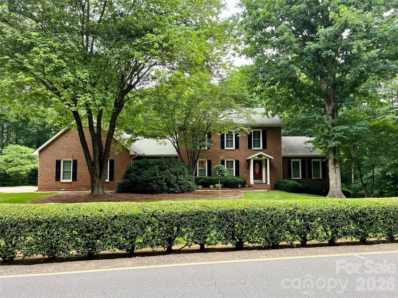 207 Lost Corner Road, Morganton, NC - 4 beds, 3.5 baths, 3,937 sqft - $699,500