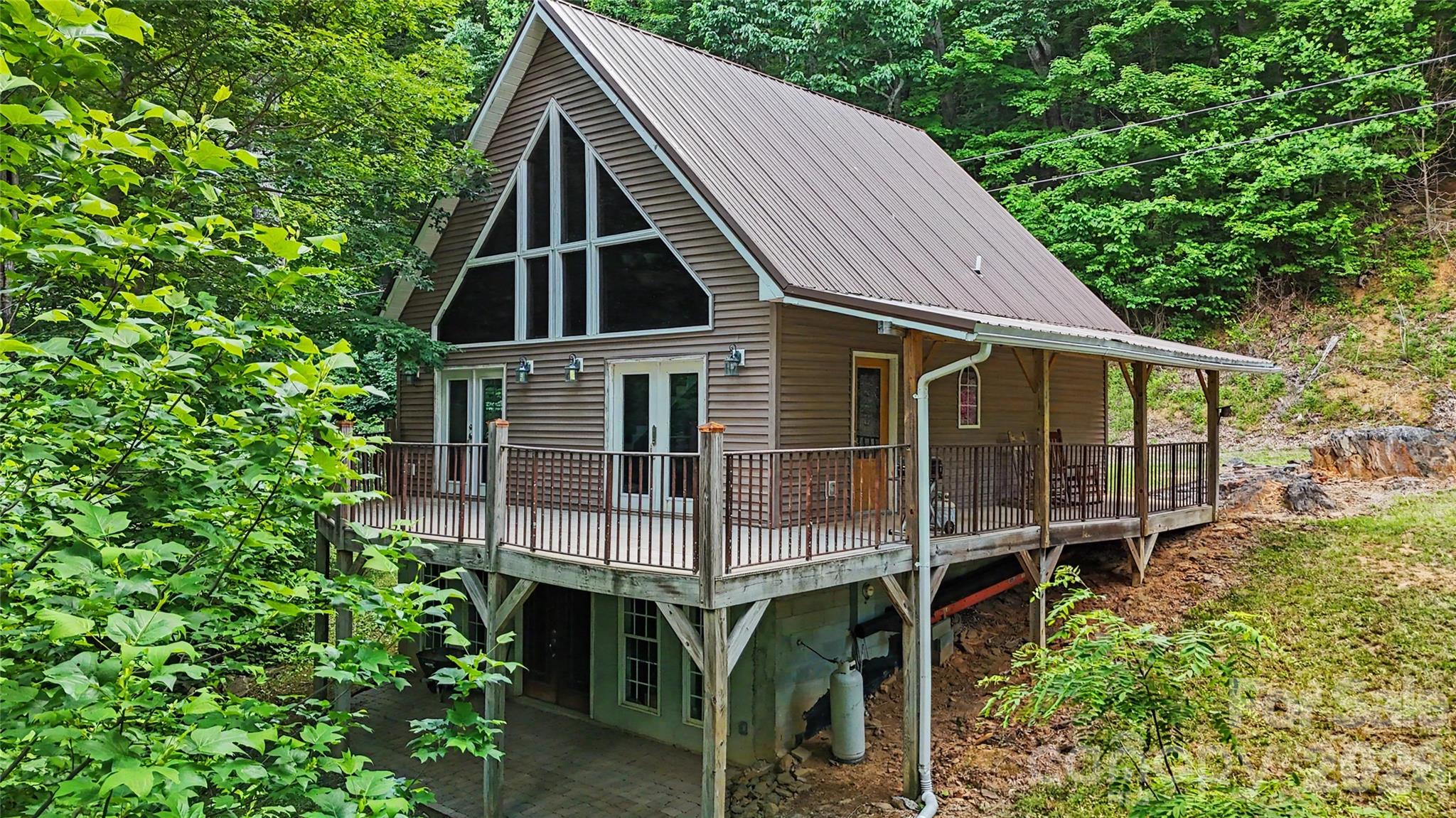 578 Three Top Circle, West Jefferson, NC. property listing photo