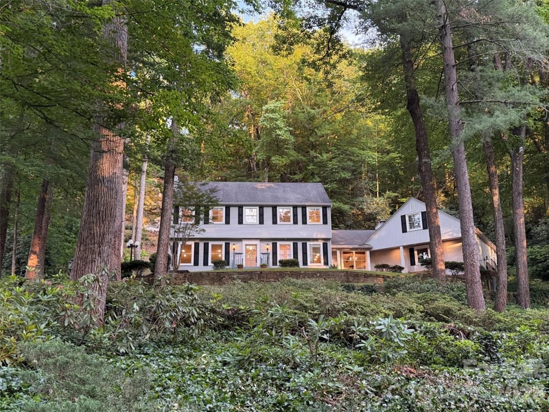 212 Estate Drive, Hendersonville, NC - 4 beds, 2.5 baths, 2,656 sqft - $825,000