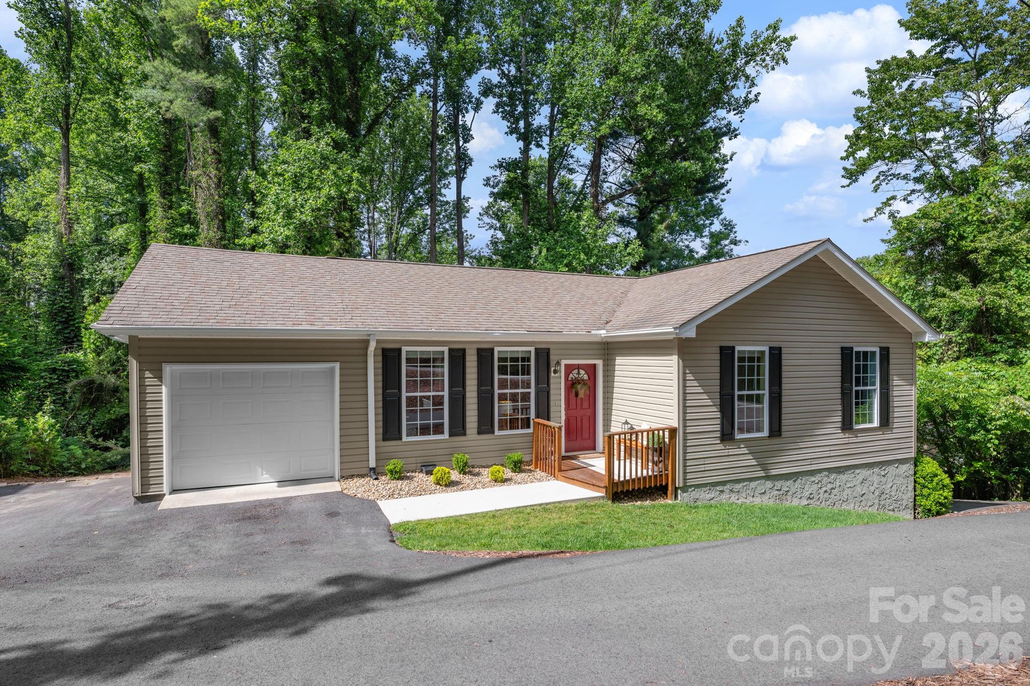 163 Longview Drive, Hendersonville, NC. property listing photo