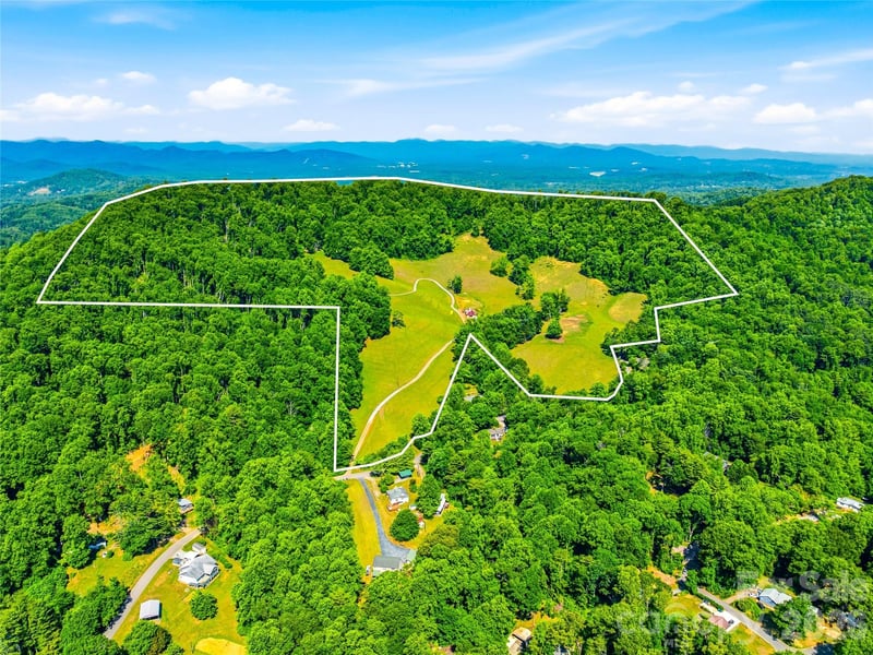 52 Chapel Hill Church Road, Asheville, NC - 4 beds, 2 baths, 3,109 sqft - $4,495,000