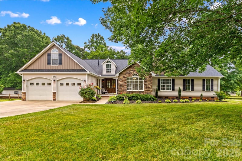 596 Maple Ridge, Salisbury, NC - 3 beds, 3 baths, 2,338 sqft - $549,500