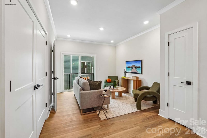 5108 S Tryon Street, Charlotte, NC - 4 beds, 2.5 baths, 1,557 sqft - $409,000