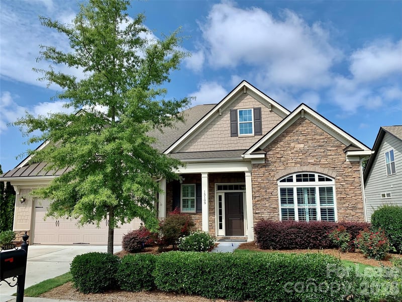 15109 High Bluff Court, Charlotte, NC - 3 beds, 3 baths, 3,053 sqft - $4,500