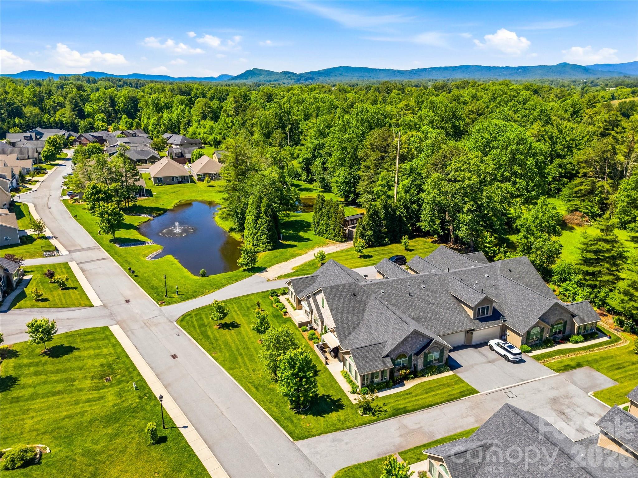426 Summerfield Place, Flat Rock, NC. property listing photo