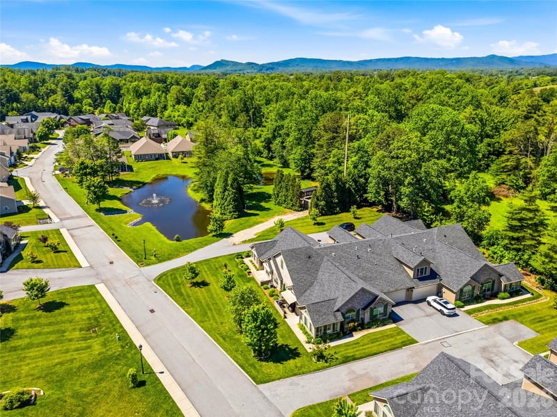 426 Summerfield Place, Flat Rock, NC - 3 beds, 3 baths, 2,461 sqft - $500,000