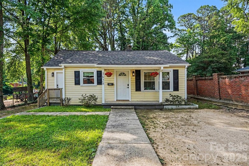 3628 Michigan, Charlotte, NC - 3 beds, 2 baths, 1,049 sqft - $300,000